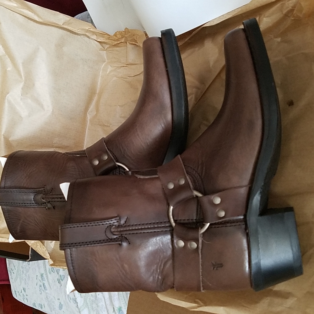 Frye Harness size 8 NIB